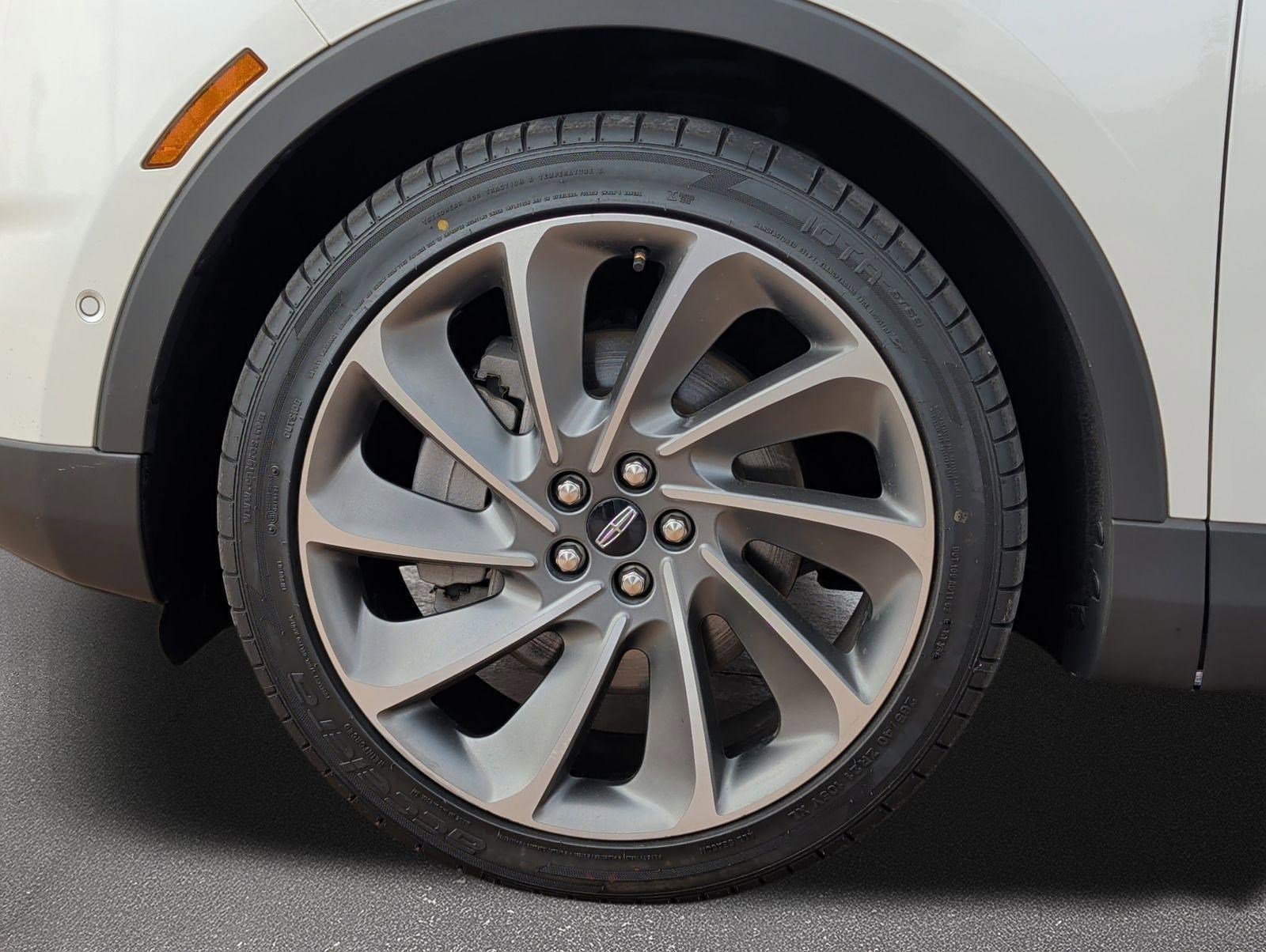 Used 2022 Lincoln Nautilus Reserve w/ Equipment Group 201A image 7