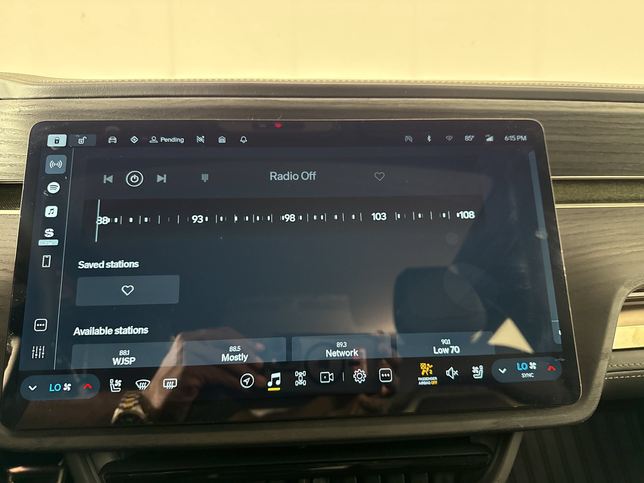 Used 2023 Rivian R1T Adventure AWD/4WD image 15