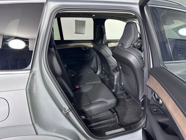 Used 2025 Volvo XC90 T8 Plus w/ Protection Package Premier AWD/4WD image 12