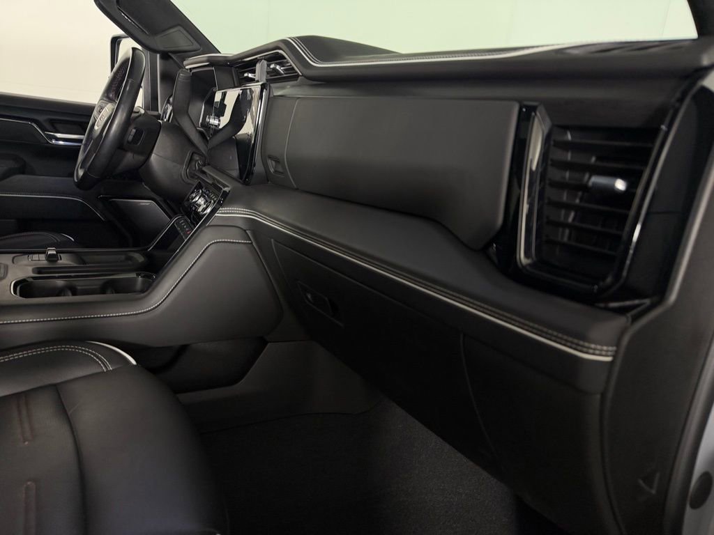 Used 2024 GMC Sierra 2500 AT4X image 32