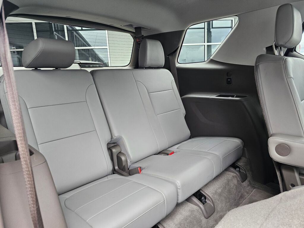 Used 2018 Chevrolet Traverse LT AWD/4WD image 14