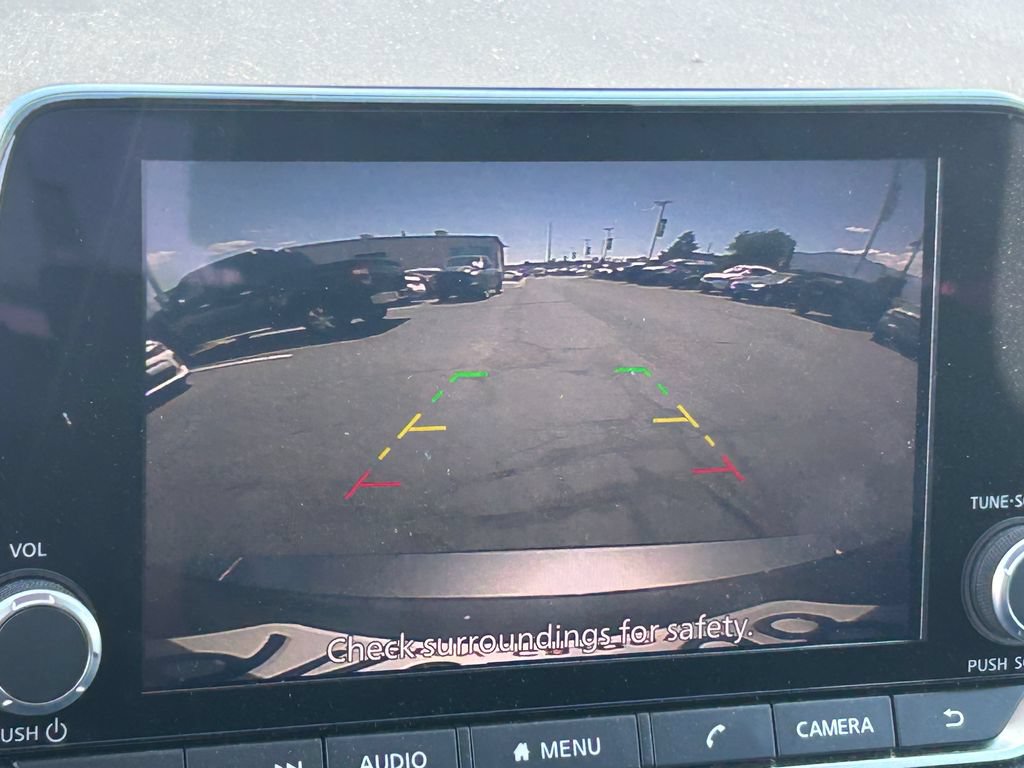 Used 2024 Nissan Rogue S AWD/4WD image 14