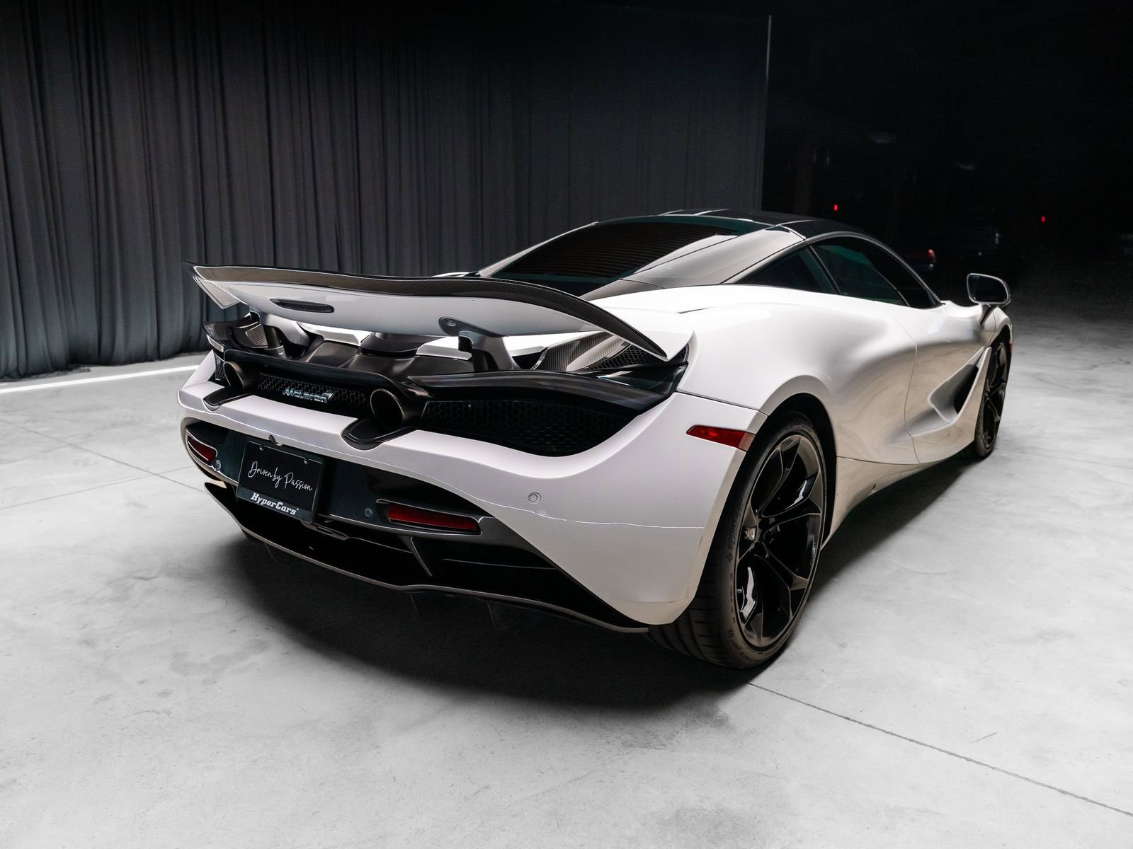 Used 2019 McLaren 720S Performance RWD image 17