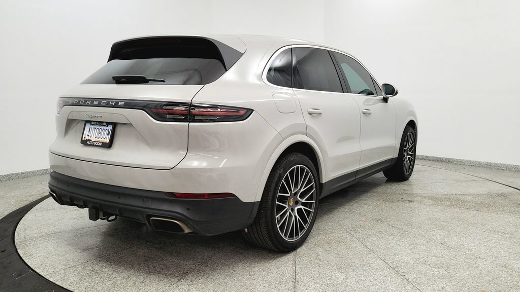 Used 2022 Porsche Cayenne Platinum Edition AWD/4WD image 5