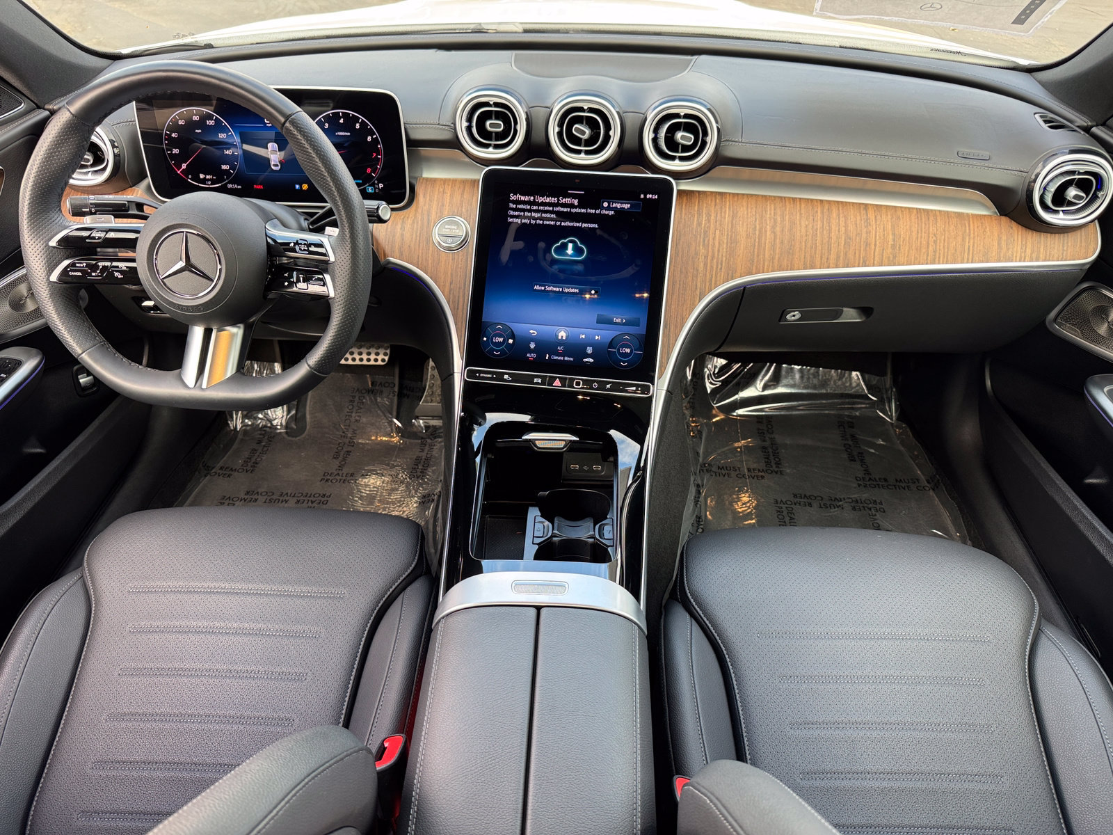 Used 2025 Mercedes-Benz C 300 Sedan image 11