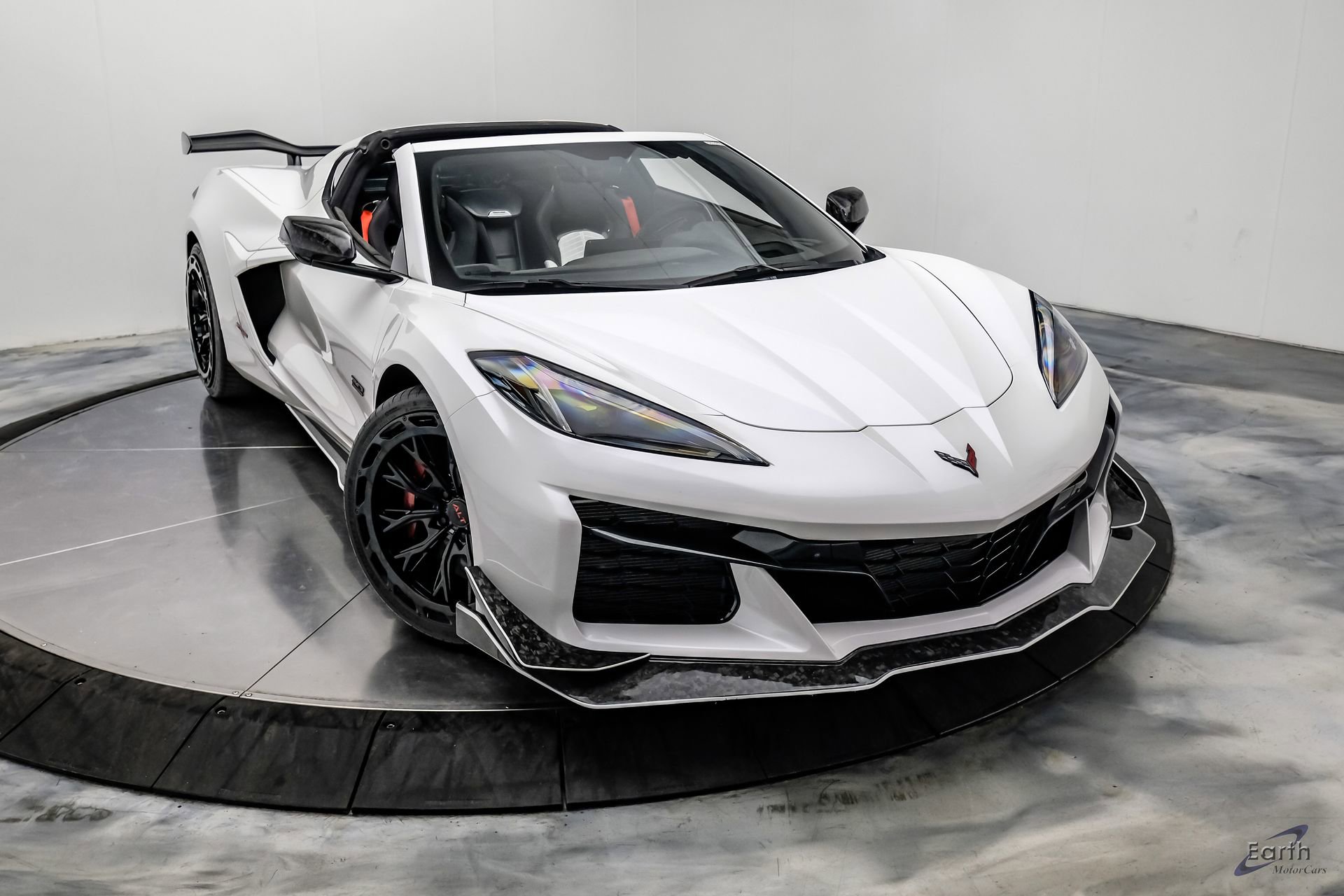 Used 2023 Chevrolet Corvette Z06 w/ Z07 Performance Package image 30