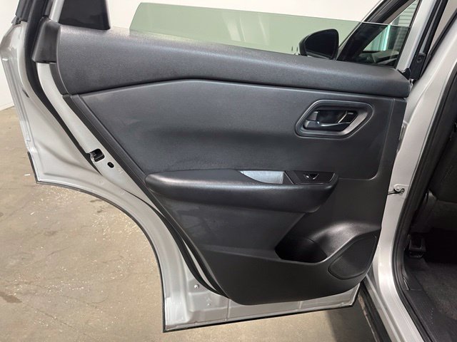 Used 2024 Nissan Rogue S AWD/4WD image 21