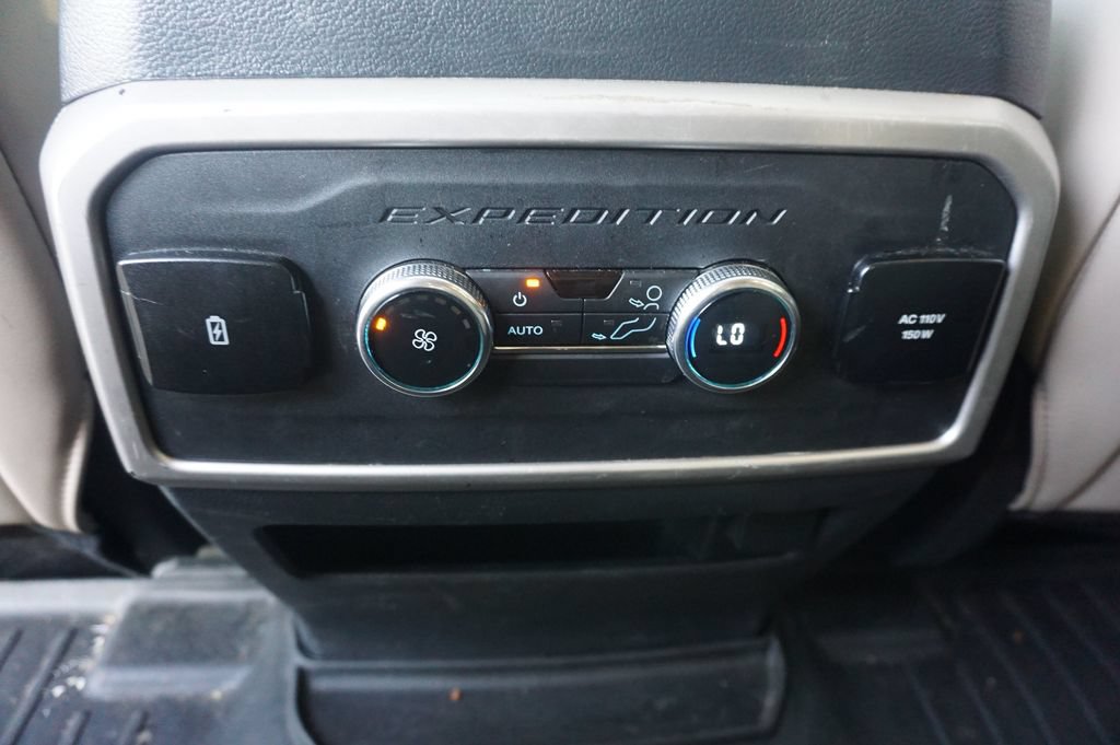 Used 2022 Ford Expedition Max XLT AWD/4WD image 16