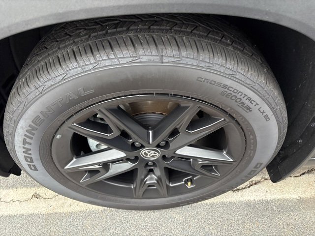 Used 2025 Toyota Grand Highlander AWD image 12