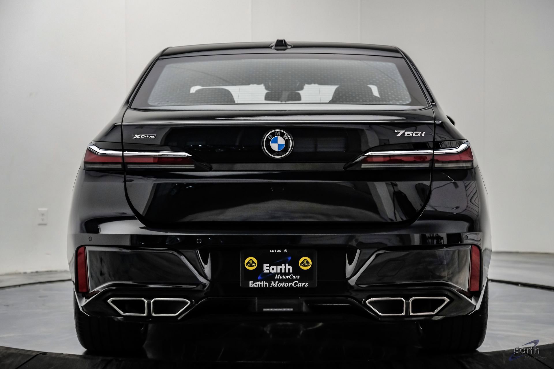 Used 2026 BMW 760i xDrive w/ Executive Package AWD/4WD image 12