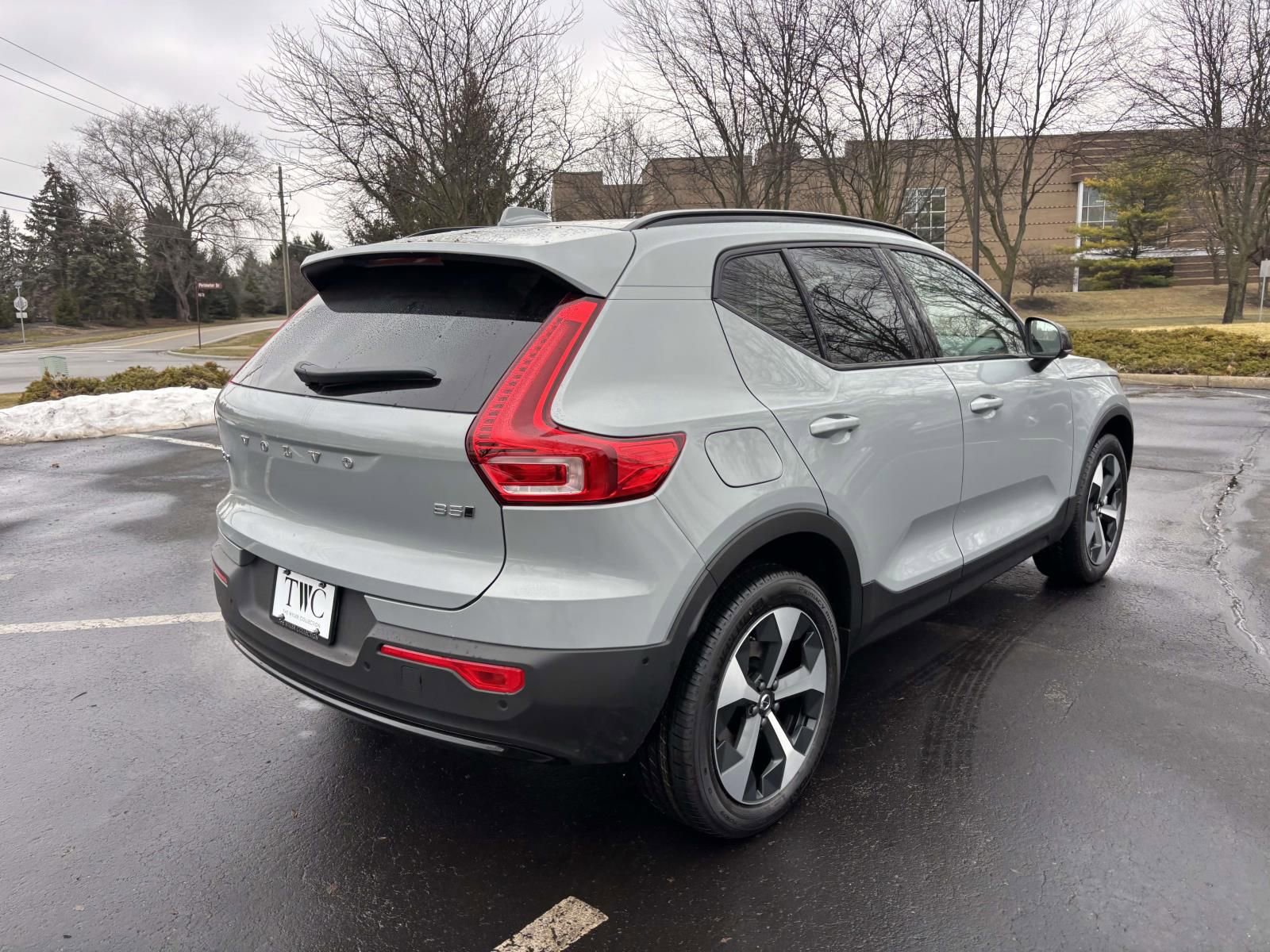 New 2026 Volvo XC40 B5 Plus w/ Protection Package Premier AWD/4WD image 7