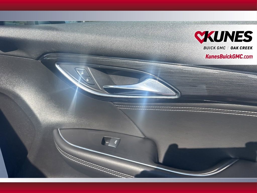 Used 2023 Buick Envision Essence image 11