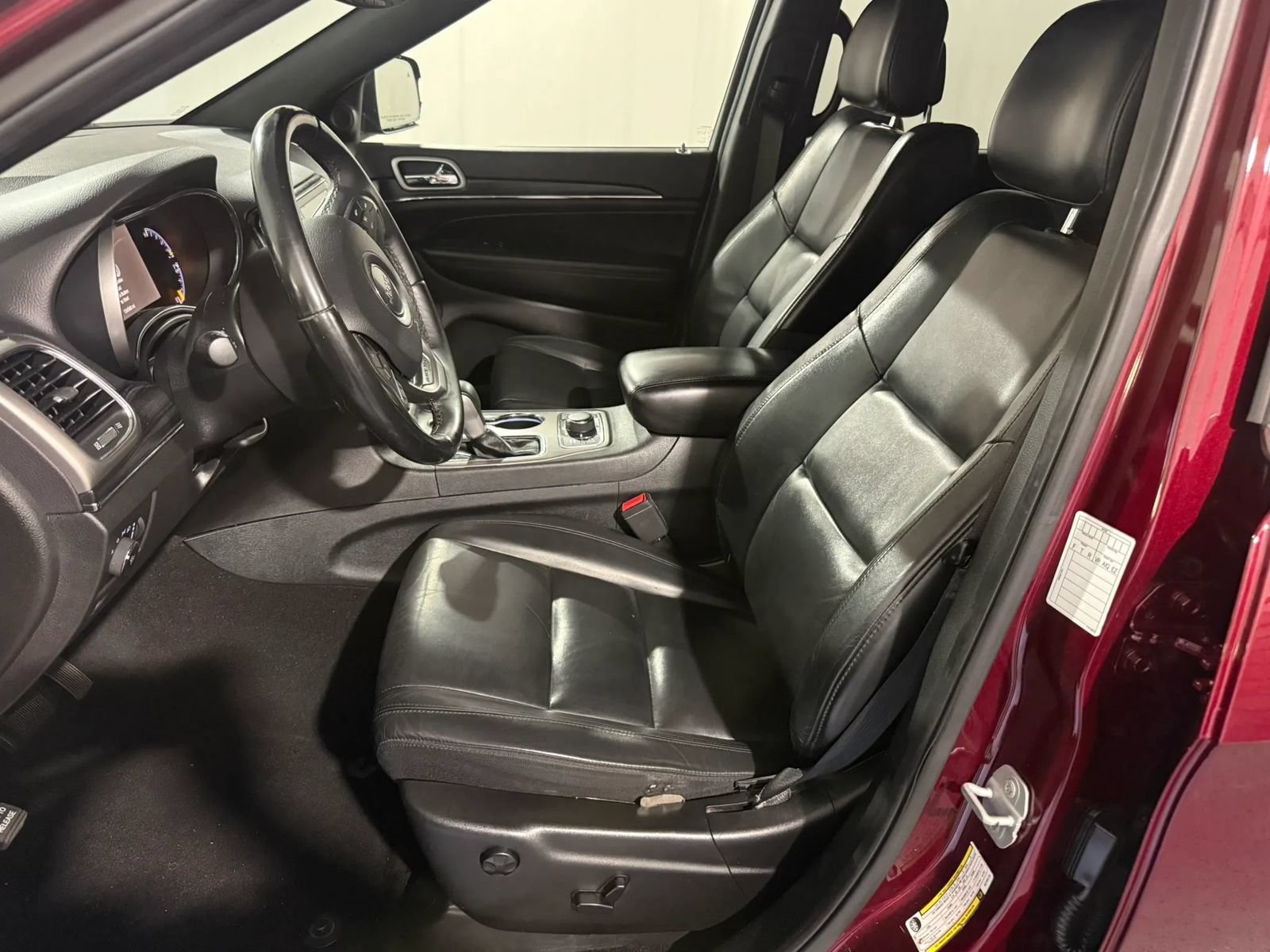 Used 2019 Jeep Grand Cherokee Limited AWD/4WD image 31