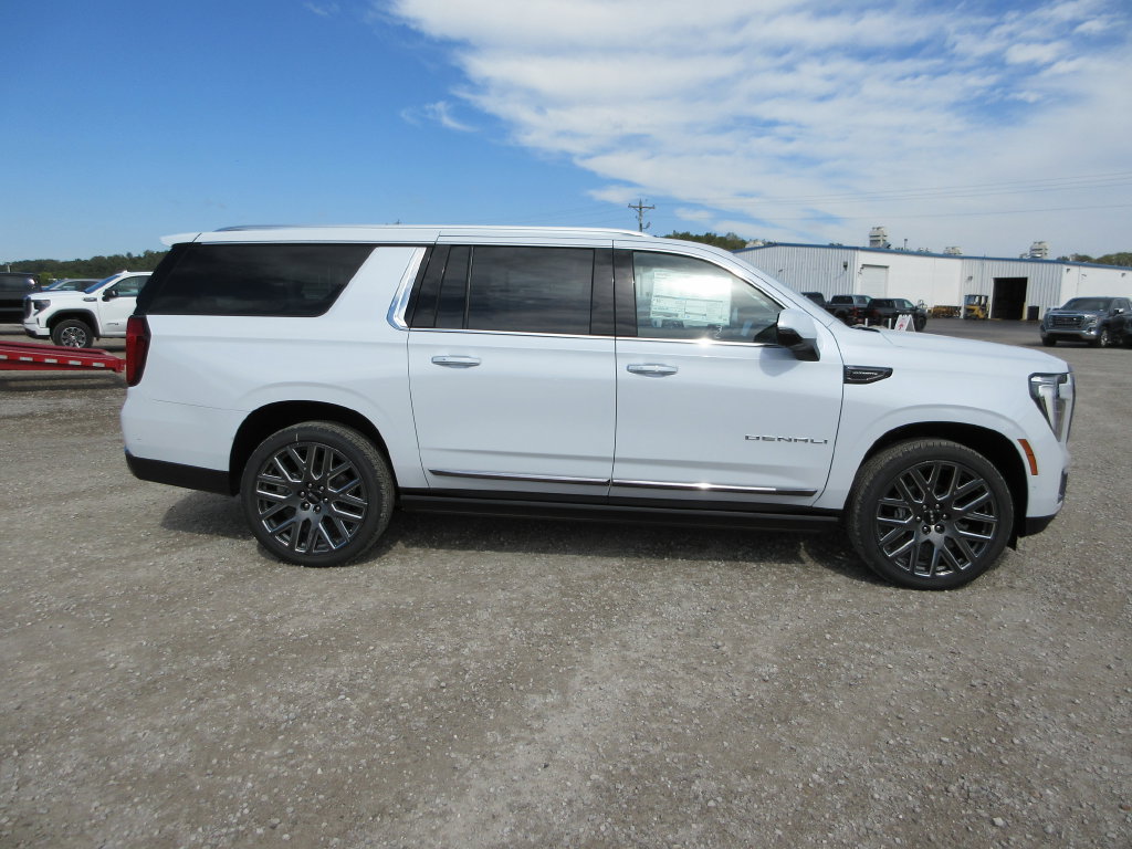 New 2027 GMC Yukon XL Denali Ultimate AWD/4WD image 3