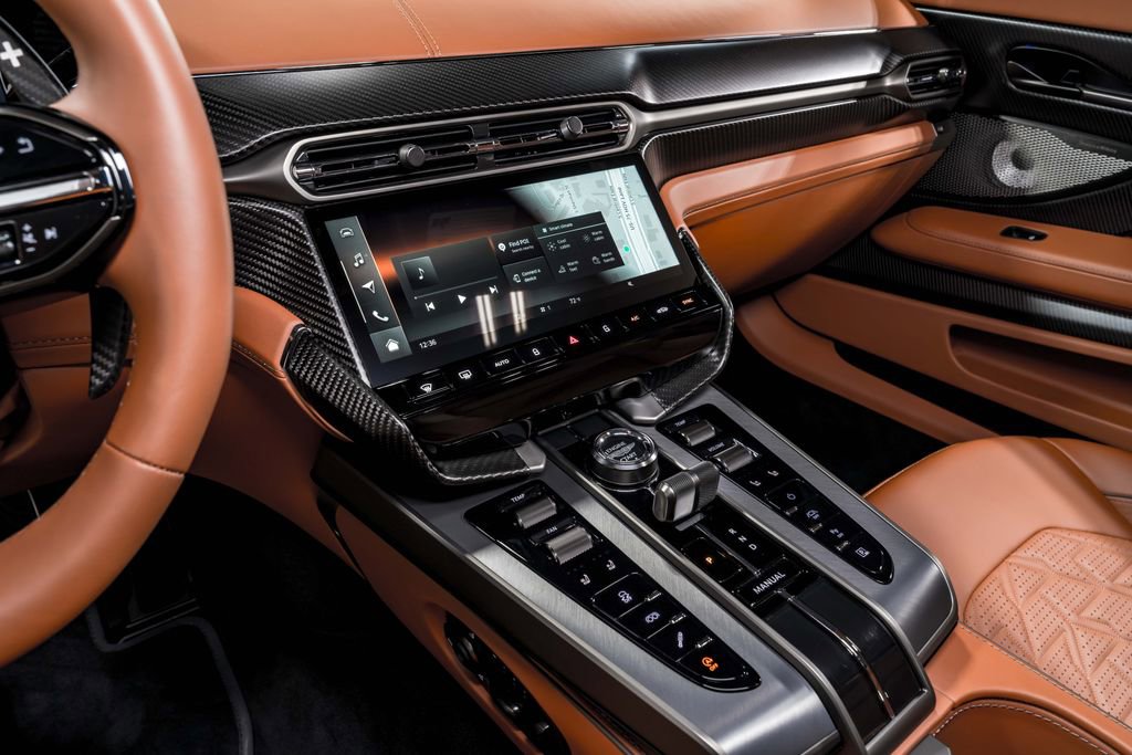 Used 2025 Aston Martin Vanquish image 21