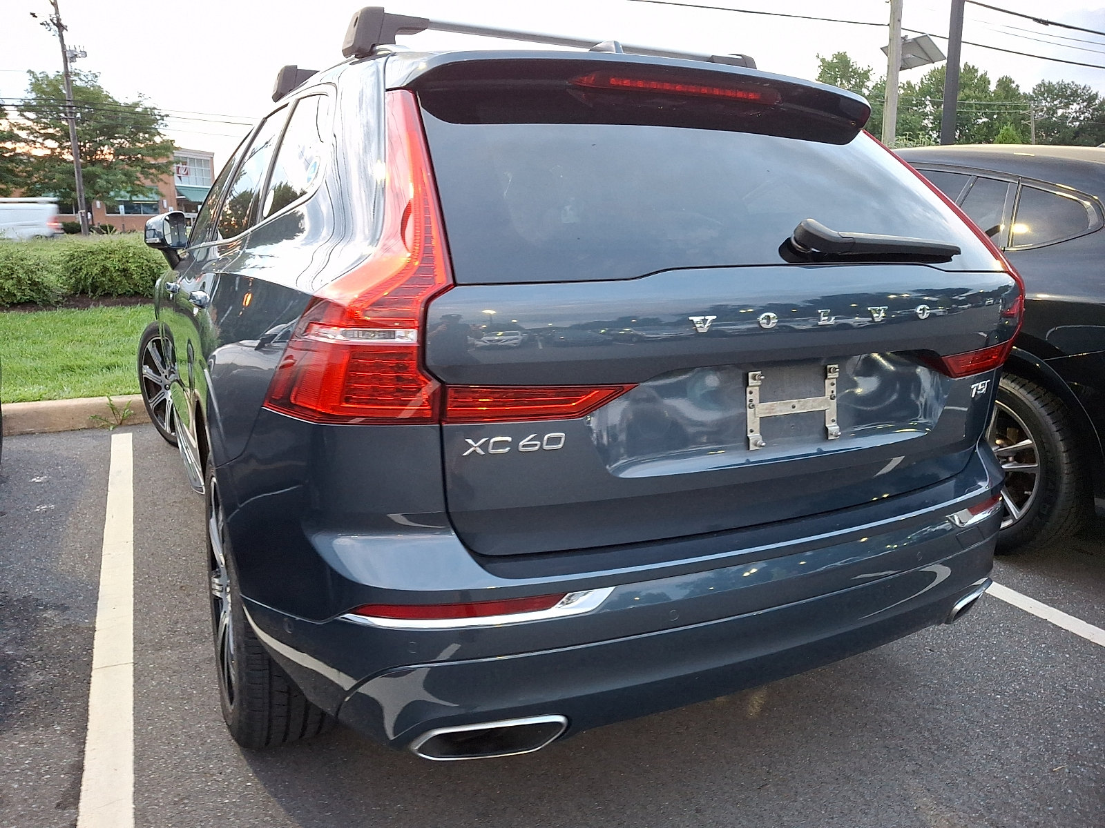 Used 2021 Volvo XC60 T5 Inscription w/ Advanced Package AWD/4WD image 6