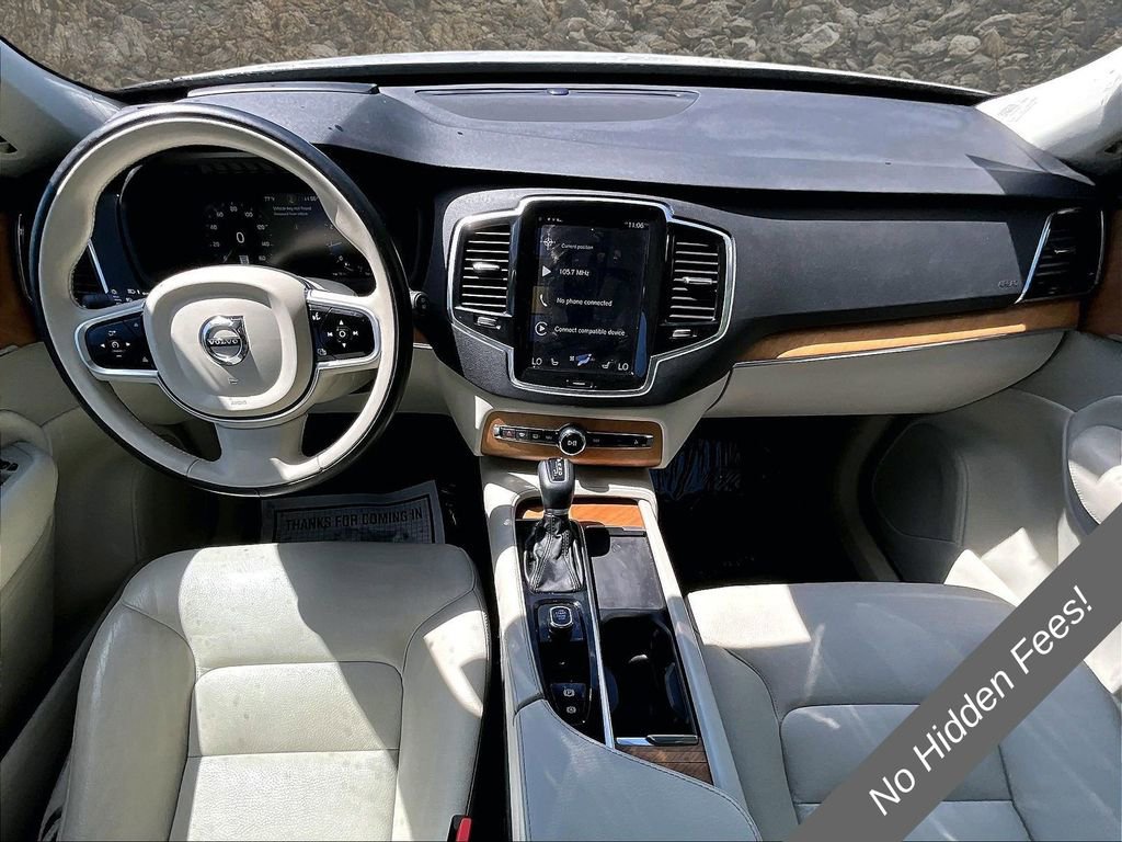 Used 2022 Volvo XC90 T6 Momentum AWD/4WD image 14