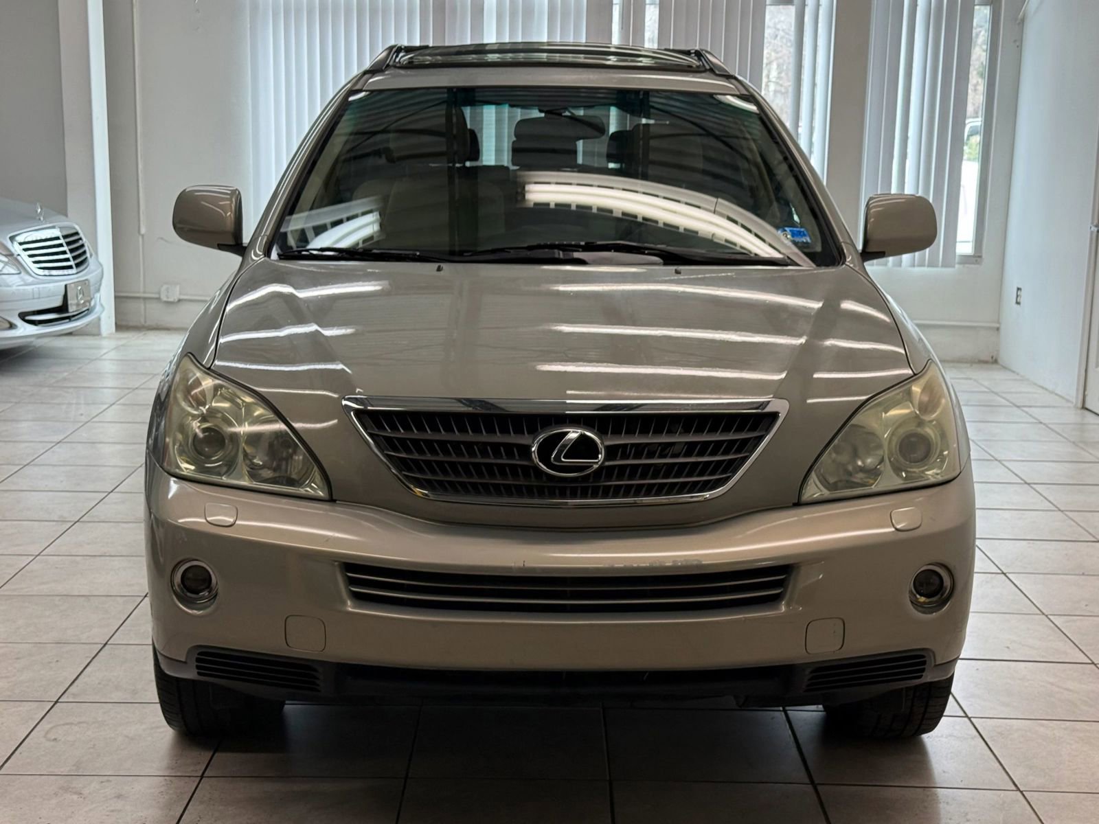 Used 2006 Lexus RX 400h 2WD image 2