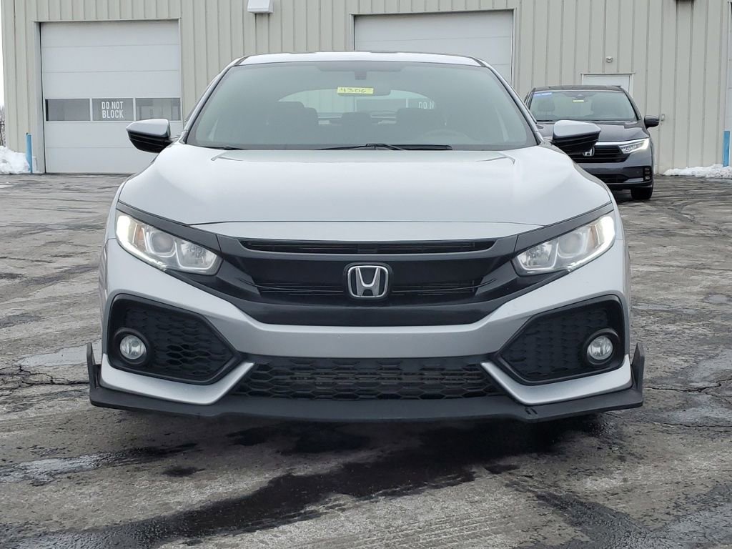Used 2017 Honda Civic Sport image 2
