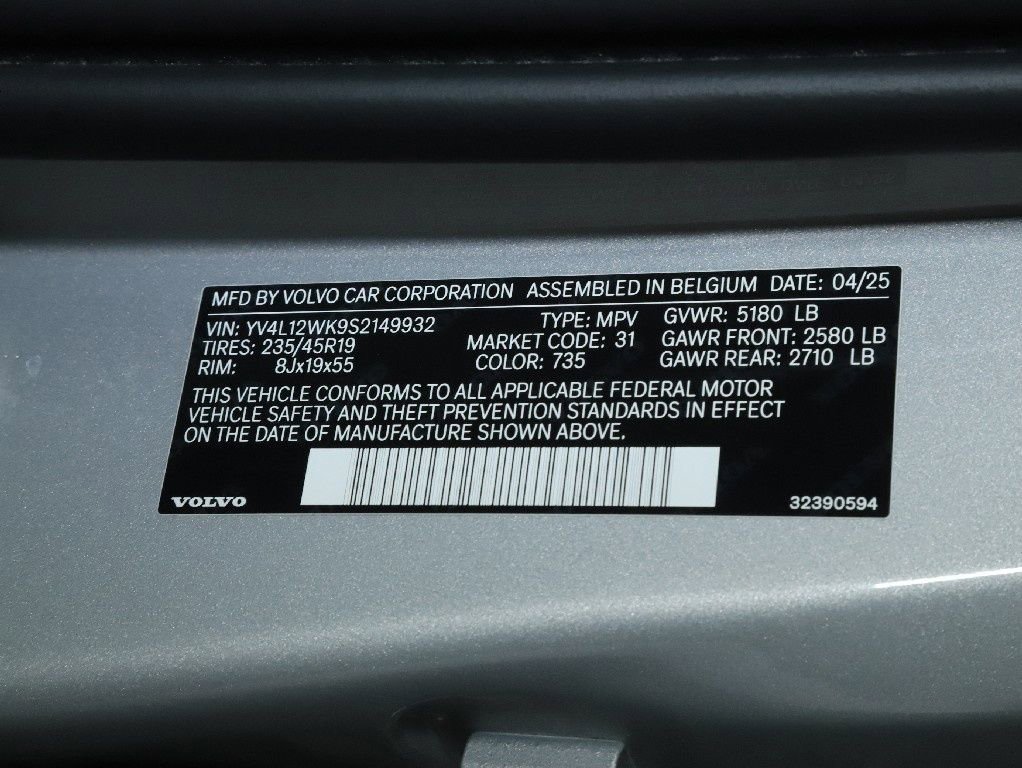 Used 2025 Volvo V60 B5 Cross Country Plus image 23