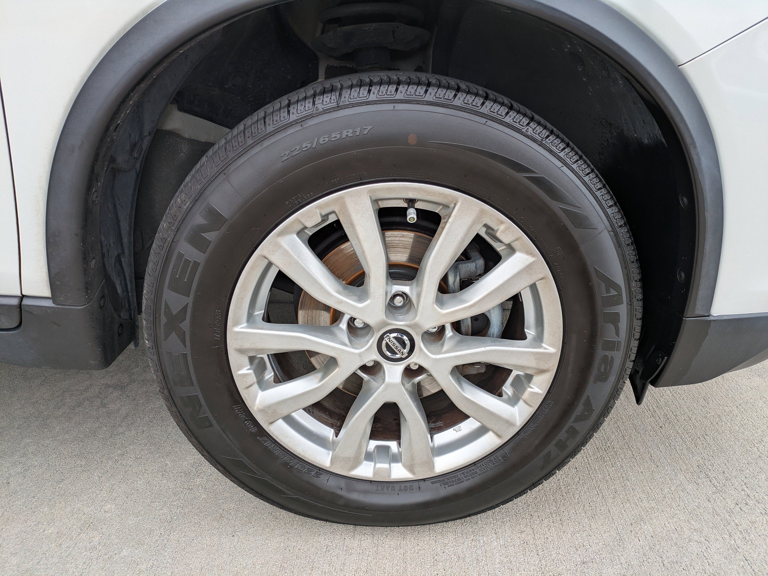 Used 2019 Nissan Rogue SV AWD/4WD image 9