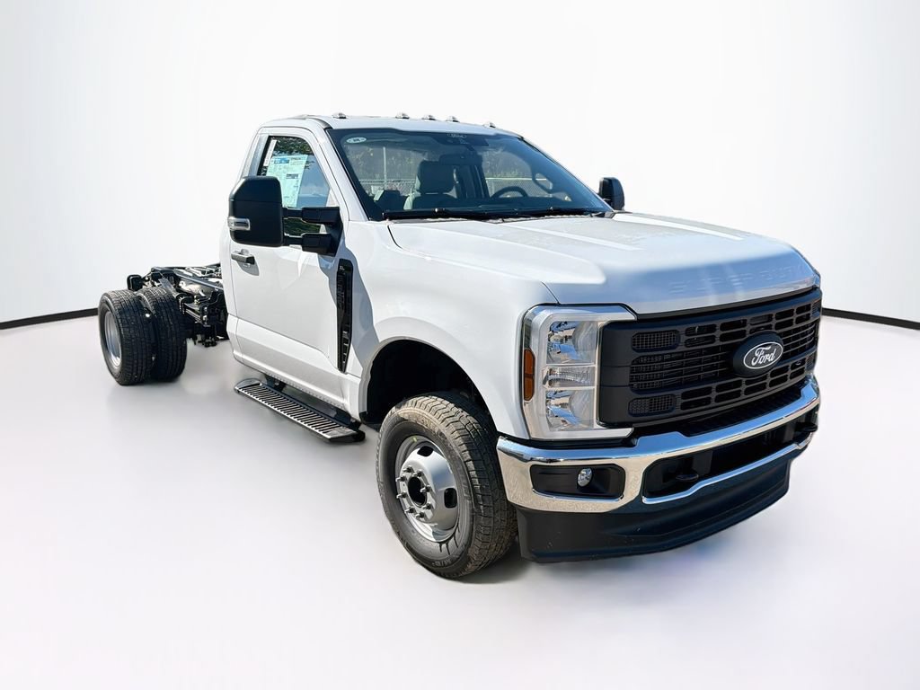 New 2027 Ford F350 XL w/ XL Chrome Package AWD/4WD image 3