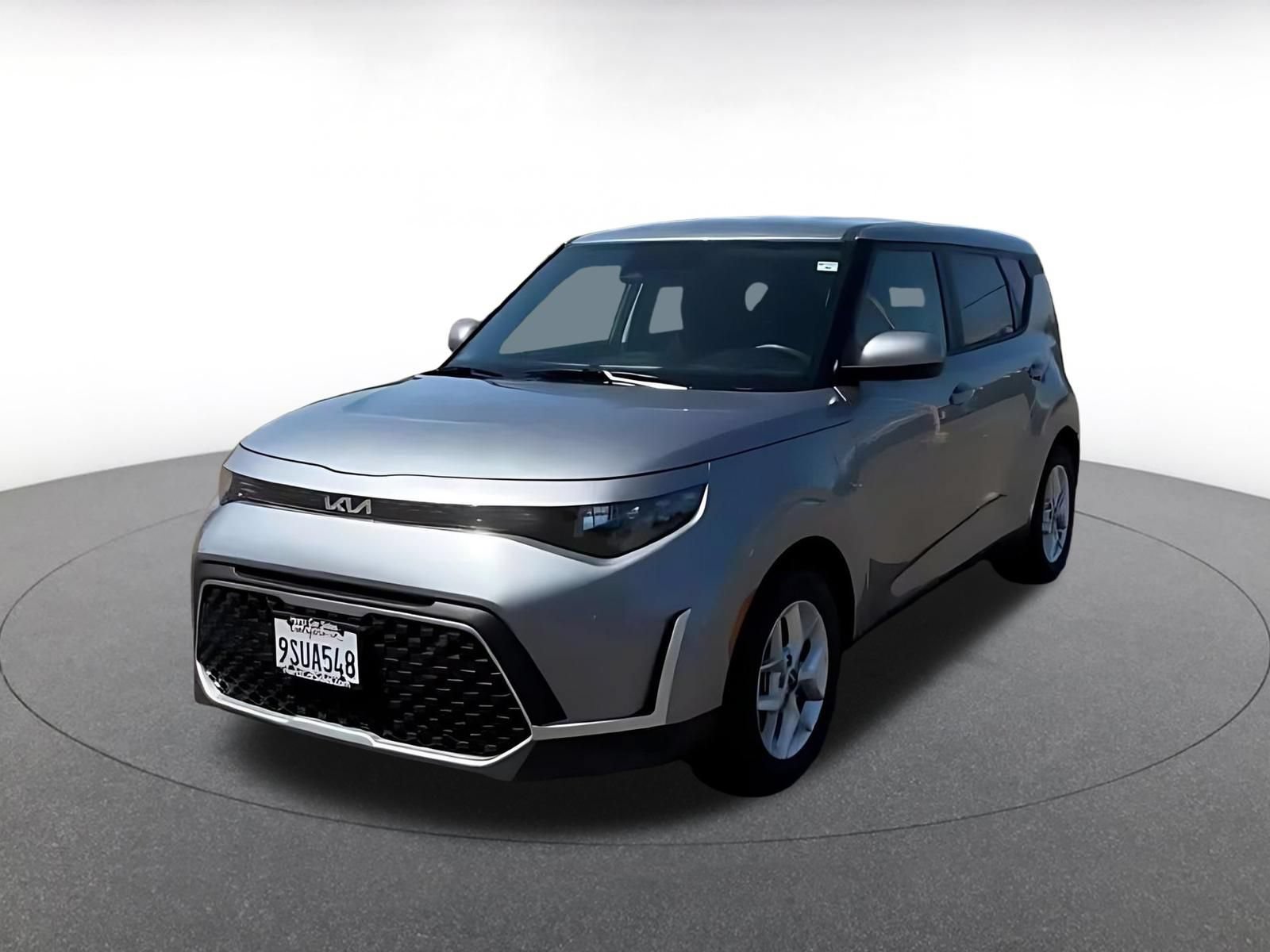 Used 2025 Kia Soul LX w/ LX Technology Package FWD image 7