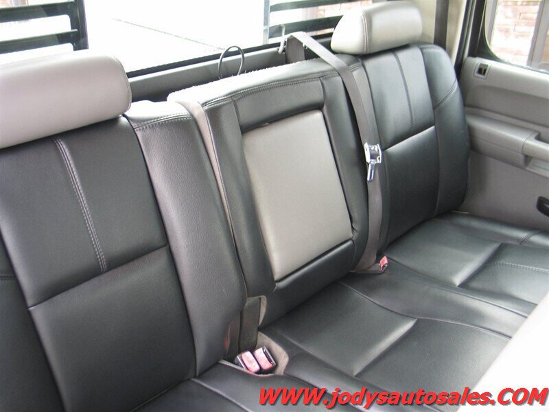 Used 2008 Chevrolet Silverado 3500 W/T AWD/4WD image 17