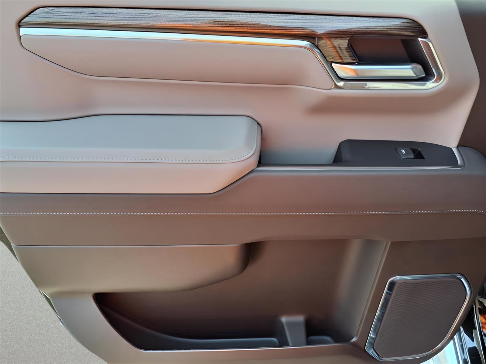 New 2025 Chevrolet Silverado 1500 LT w/ Leather Package image 9