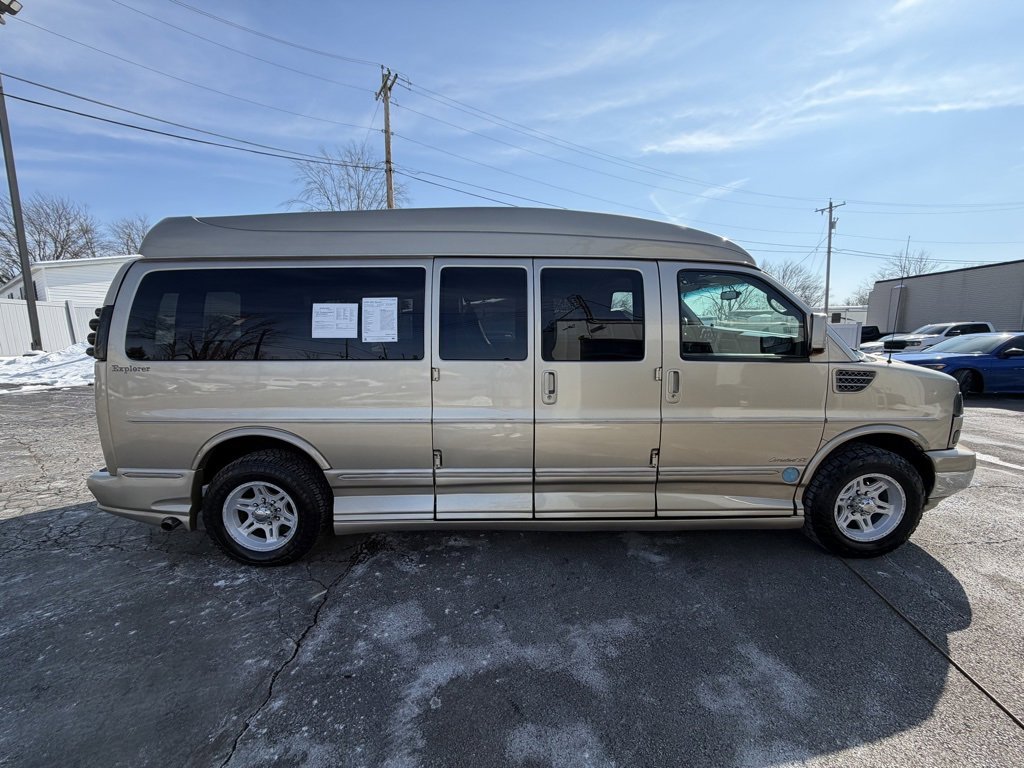 Used 2008 GMC Savana 2500 Extended Passenger w/ Preferred Equipment Group image 32