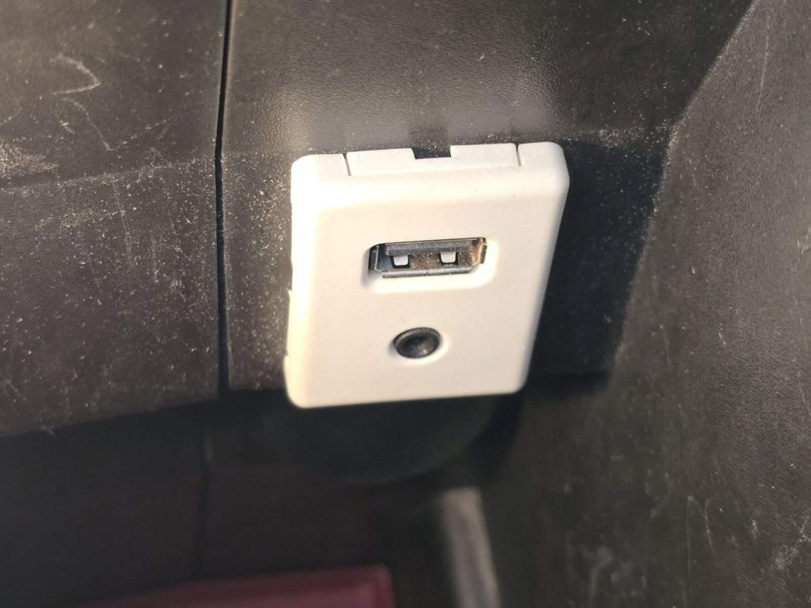 Used 2017 Chevrolet Equinox LT w/ Convenience Package image 5