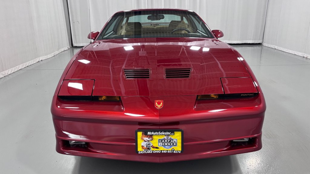 Used 1987 Pontiac Firebird Trans Am RWD image 2