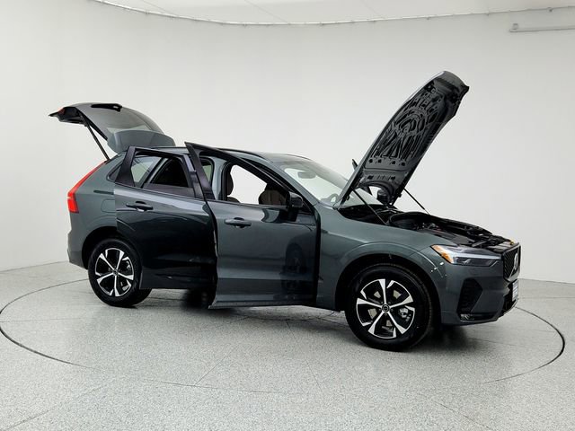 New 2026 Volvo XC60 B5 Core w/ Climate Package image 10