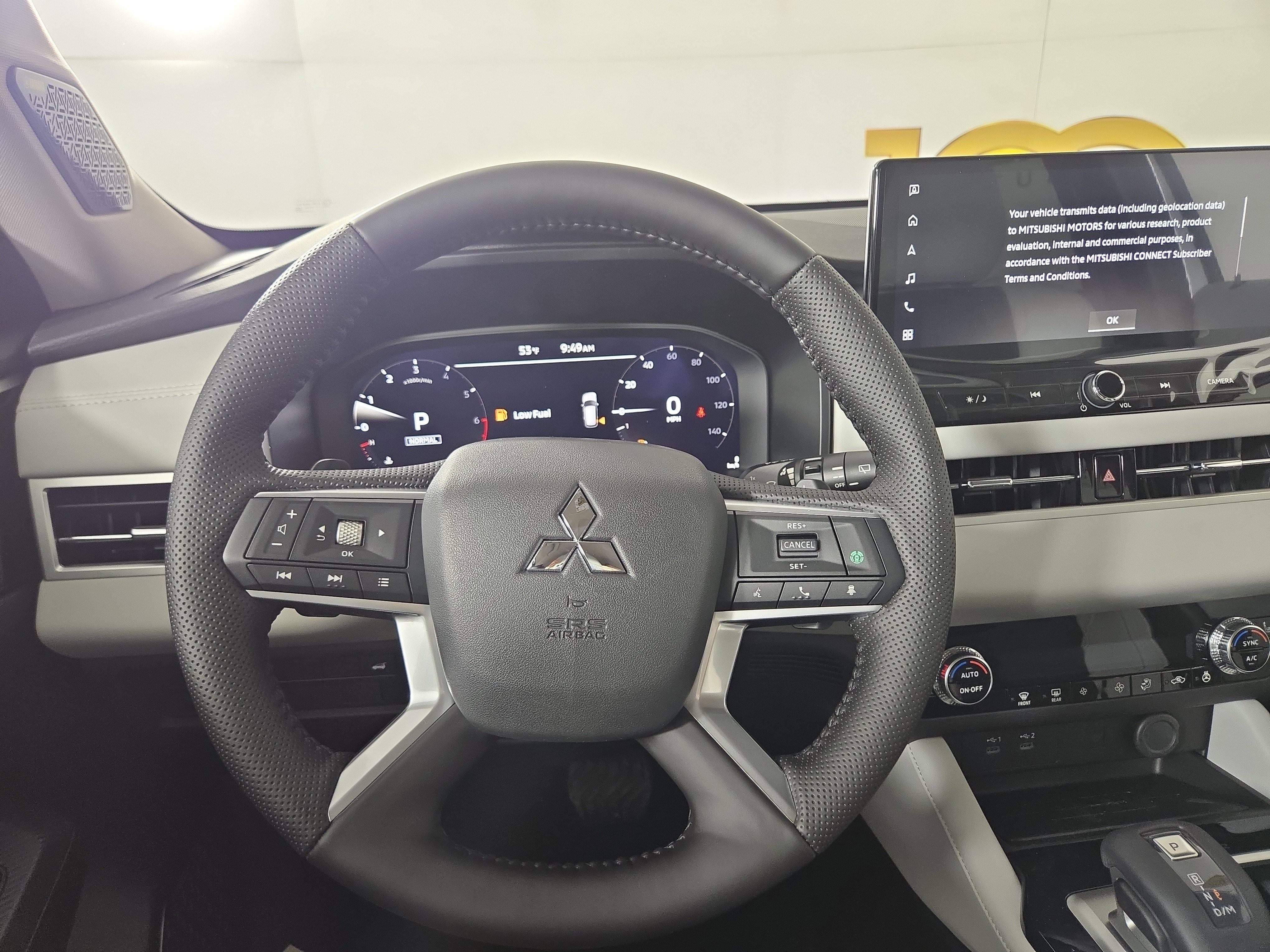 New 2026 Mitsubishi Outlander SE image 14