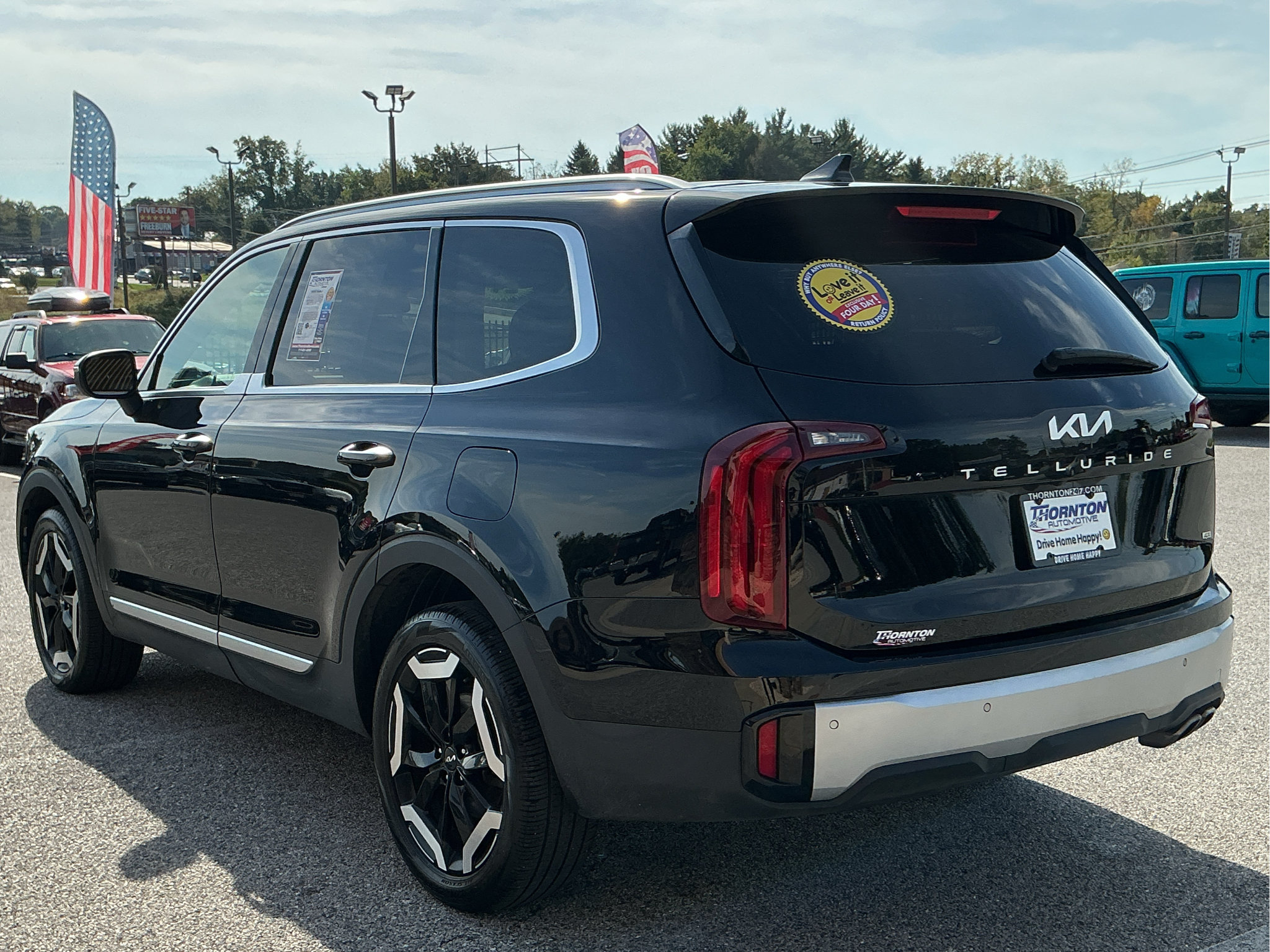 Used 2024 Kia Telluride S AWD/4WD image 6