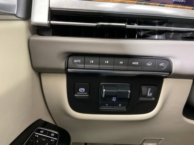 Certified 2025 Cadillac Escalade Premium Luxury Platinum image 24