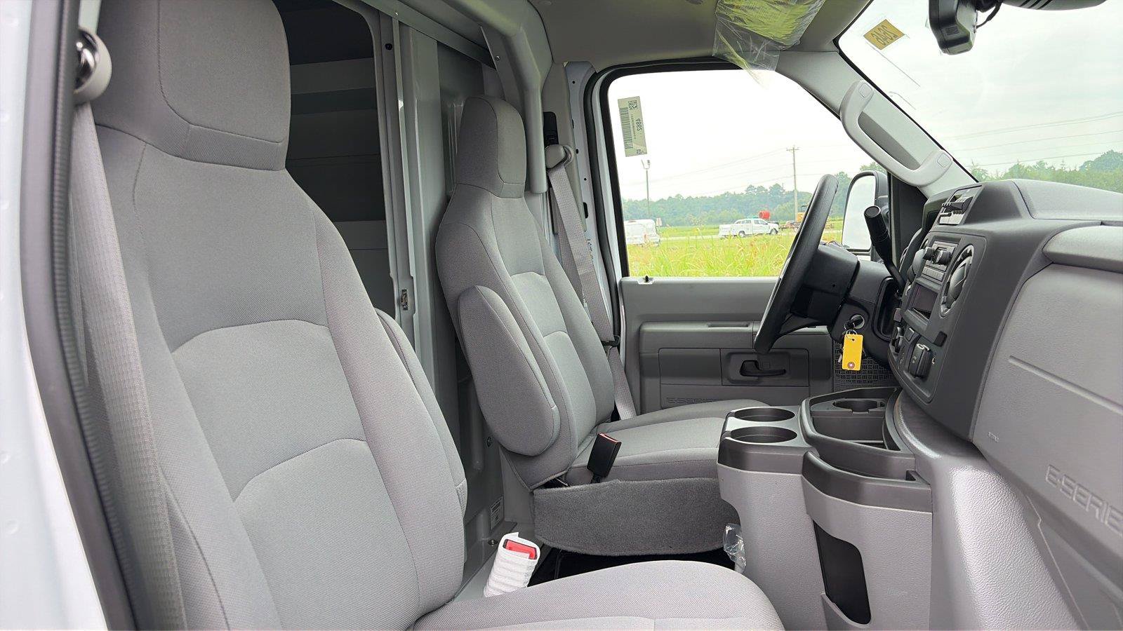 New 2027 Ford E-350 and Econoline 350 Super Duty w/ Power Equipment Group RWD image 14