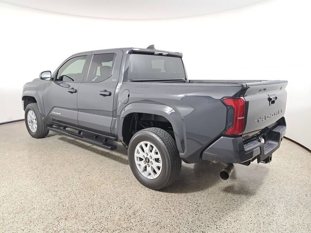 Used 2025 Toyota Tacoma SR5 image 7