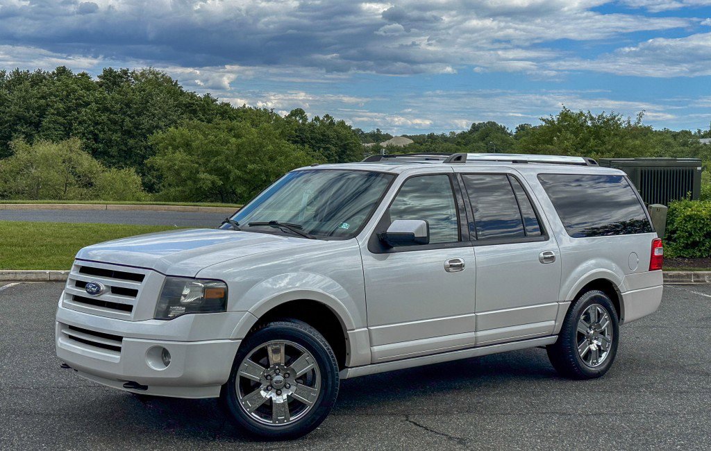 Used 2010 Ford Expedition EL Limited AWD/4WD image 3