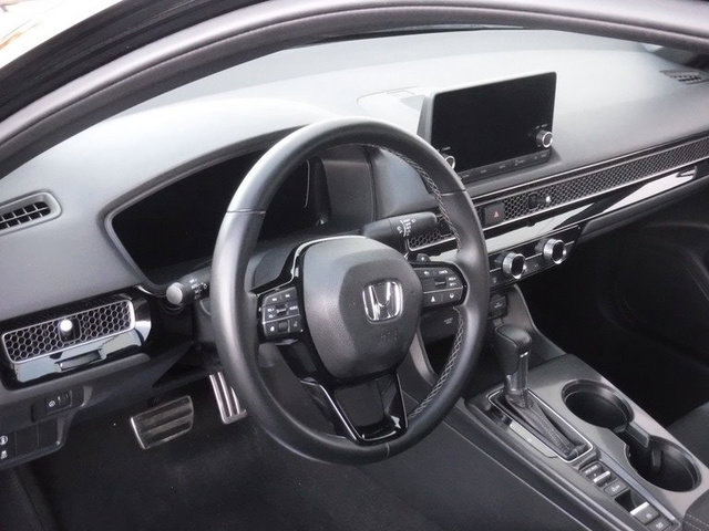 Used 2023 Honda Civic Sport image 11