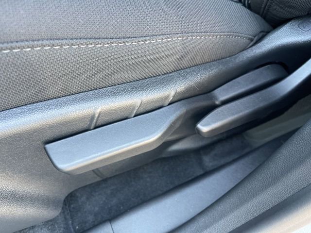New 2026 Chevrolet Equinox LT w/ Safety and Technology Package FWD image 12