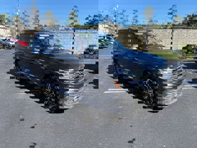 Used 2024 Volkswagen Tiguan SE