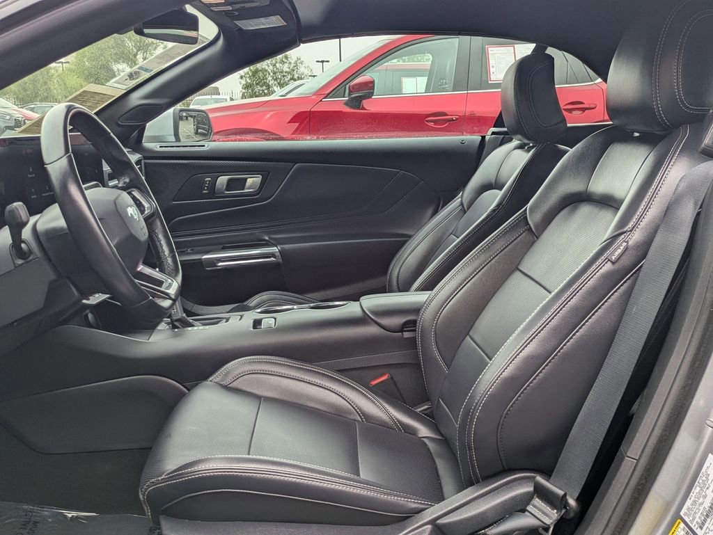 Used 2025 Ford Mustang Premium RWD image 19