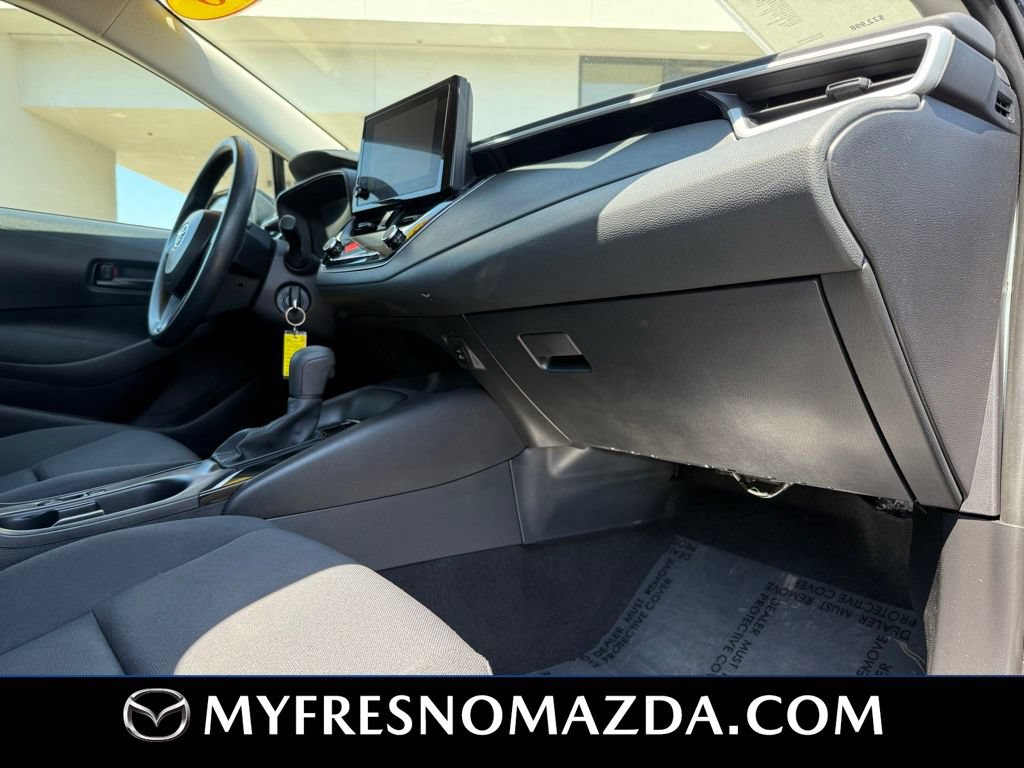 Used 2025 Toyota Corolla LE FWD image 18