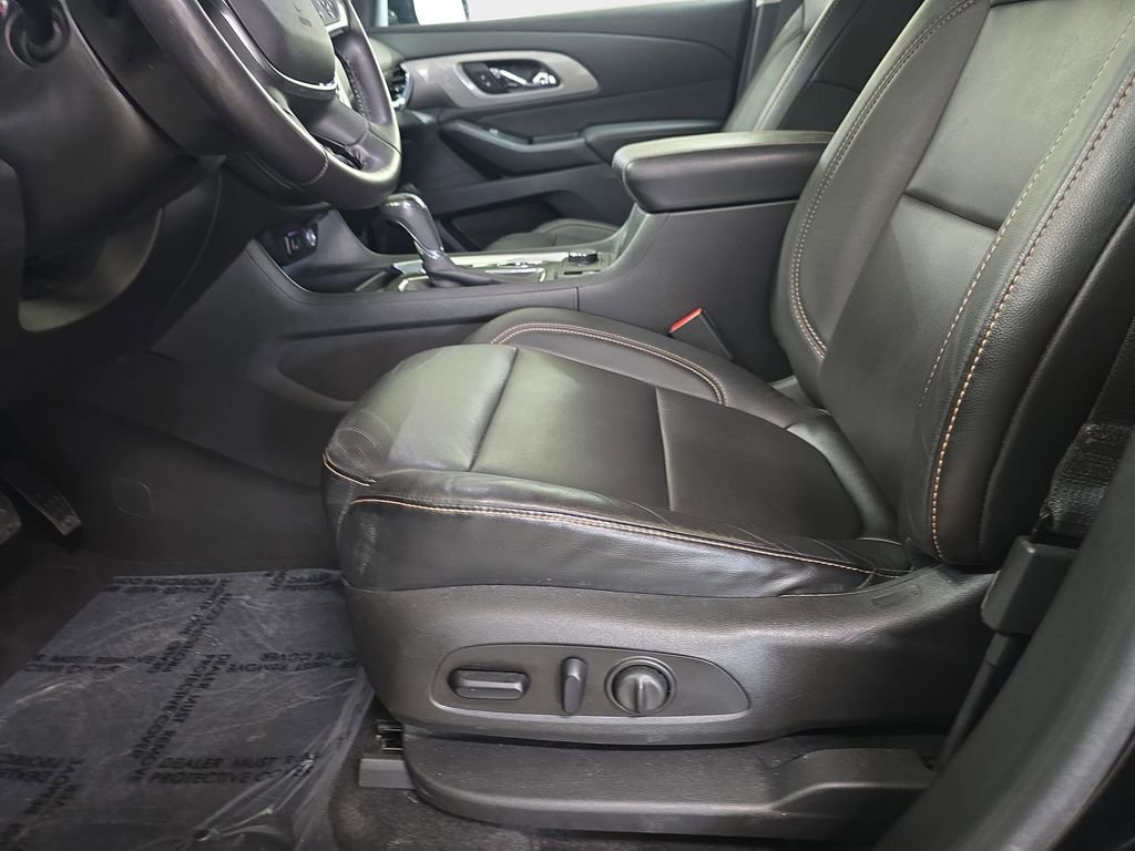 Used 2018 Chevrolet Traverse RS image 28