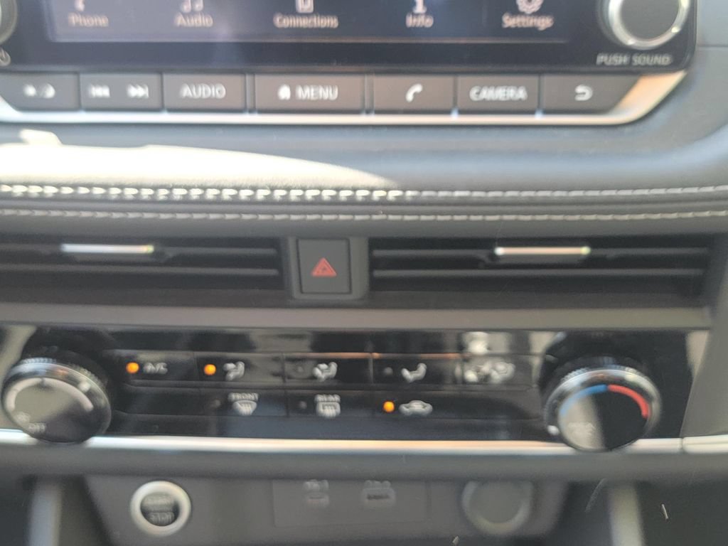 Used 2023 Nissan Rogue S AWD/4WD image 22