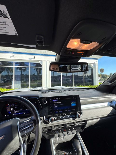 Used 2024 Chevrolet Colorado LT w/ LT Convenience Package II RWD image 3