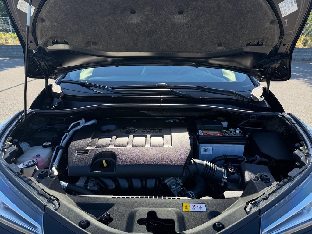 Used 2019 Toyota C-HR XLE FWD image 30
