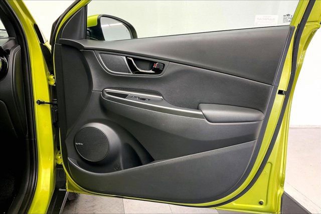 Used 2020 Hyundai Kona Limited w/ Cargo Package image 27