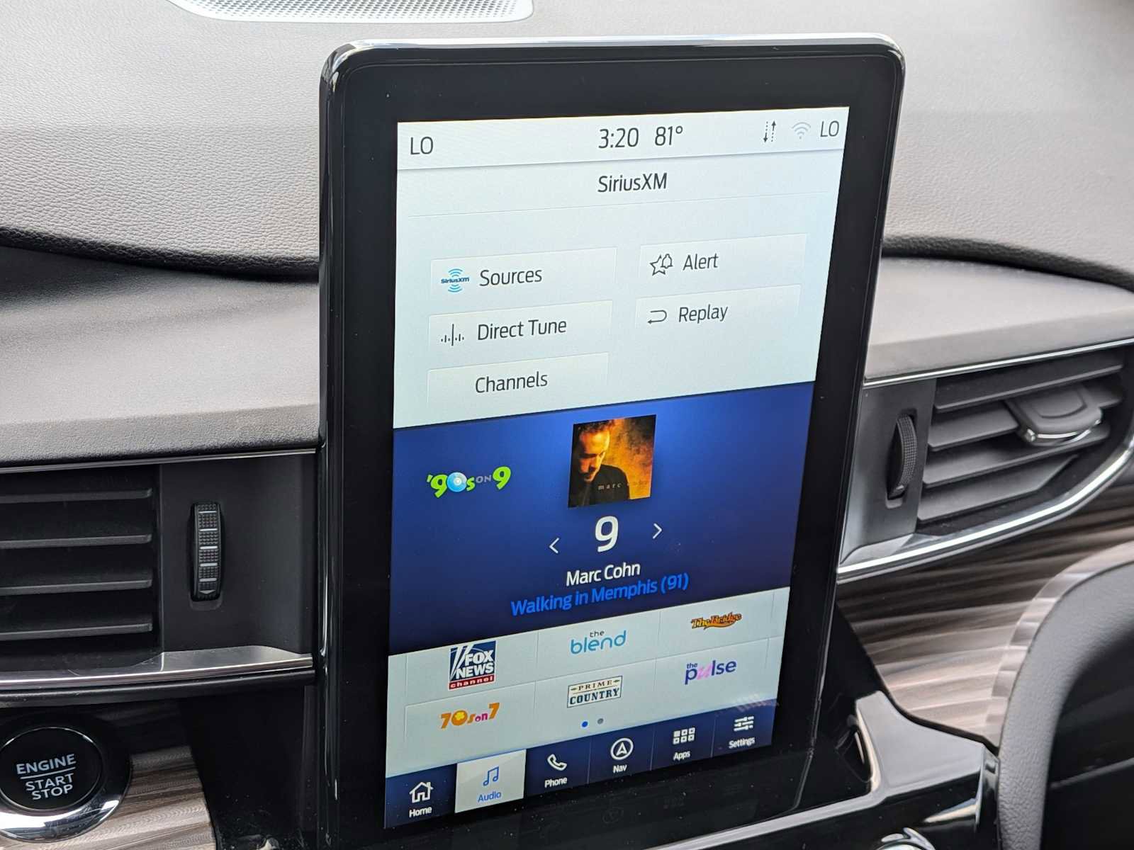 Used 2024 Ford Explorer Limited w/ Limited Technology Package AWD/4WD image 26